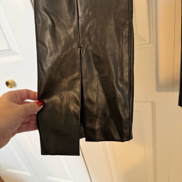 Abercrombie The Skinny Ultra High Rise Curve Love Vegan Leather Pants - Picture 5 of 9
